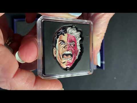 YouTube Unboxing of Faces of Gotham™ - TWO-FACE™ 1oz Silver Coin.